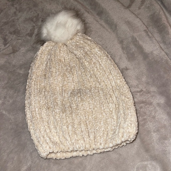 Accessories - Womens slouchy winter hat